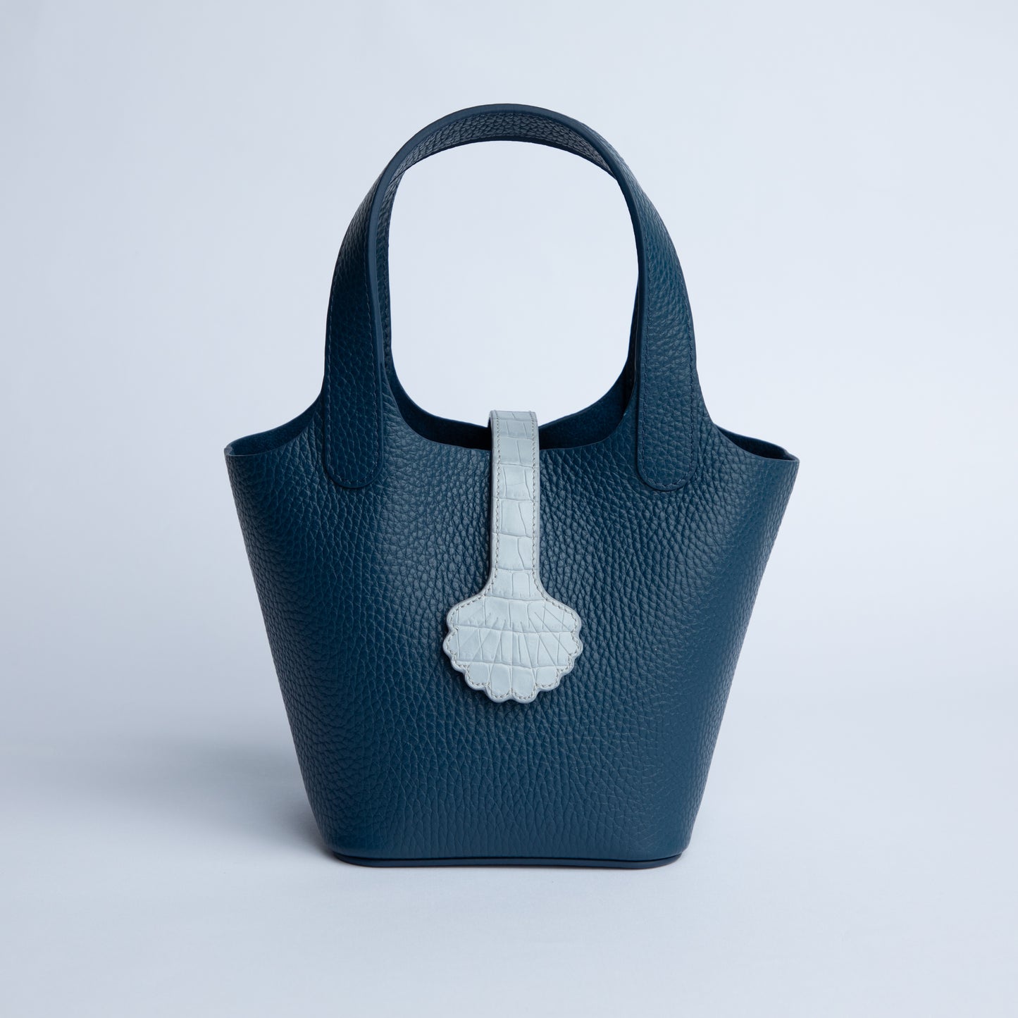 Shell Loop in Blue Croc