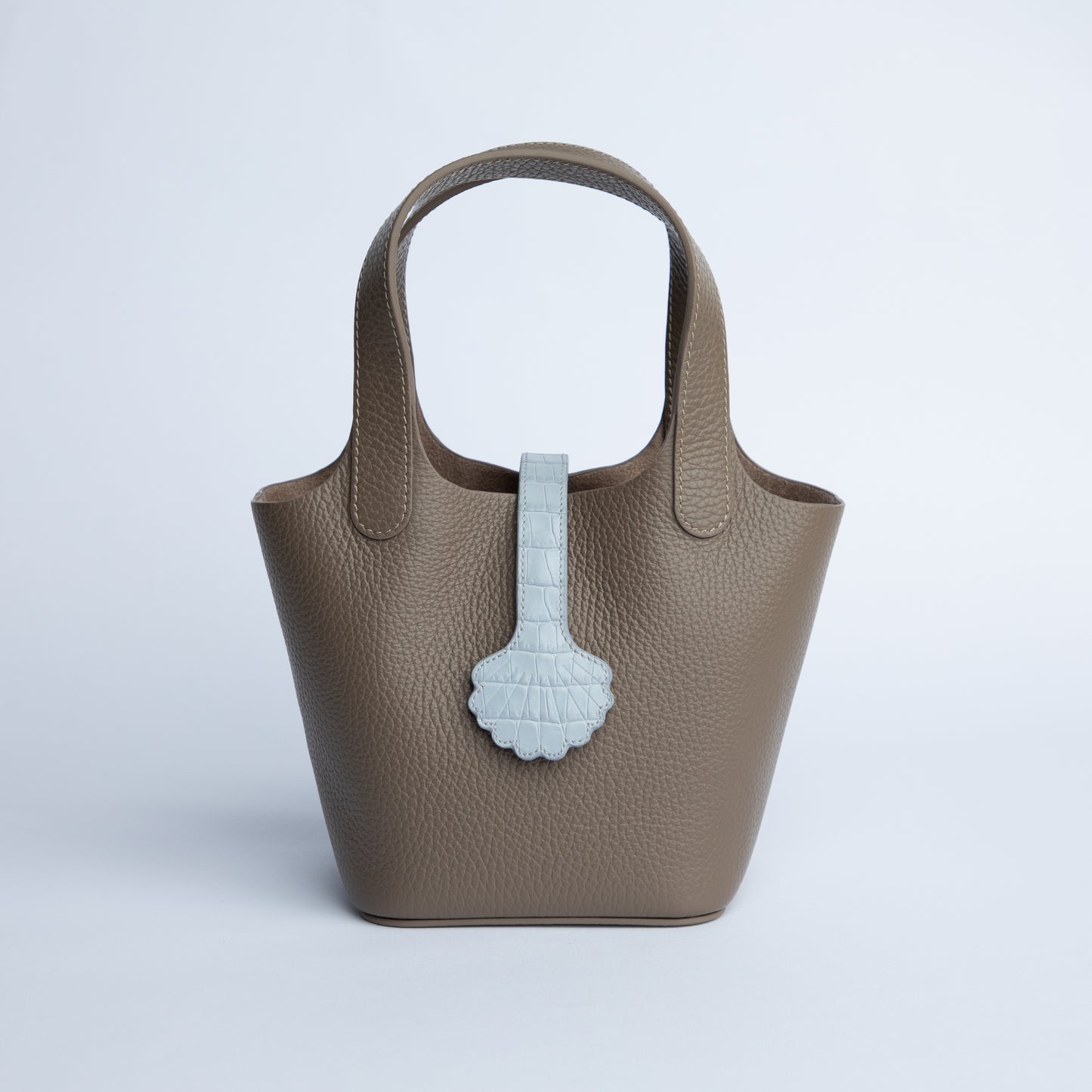 Shell Loop in Blue Croc