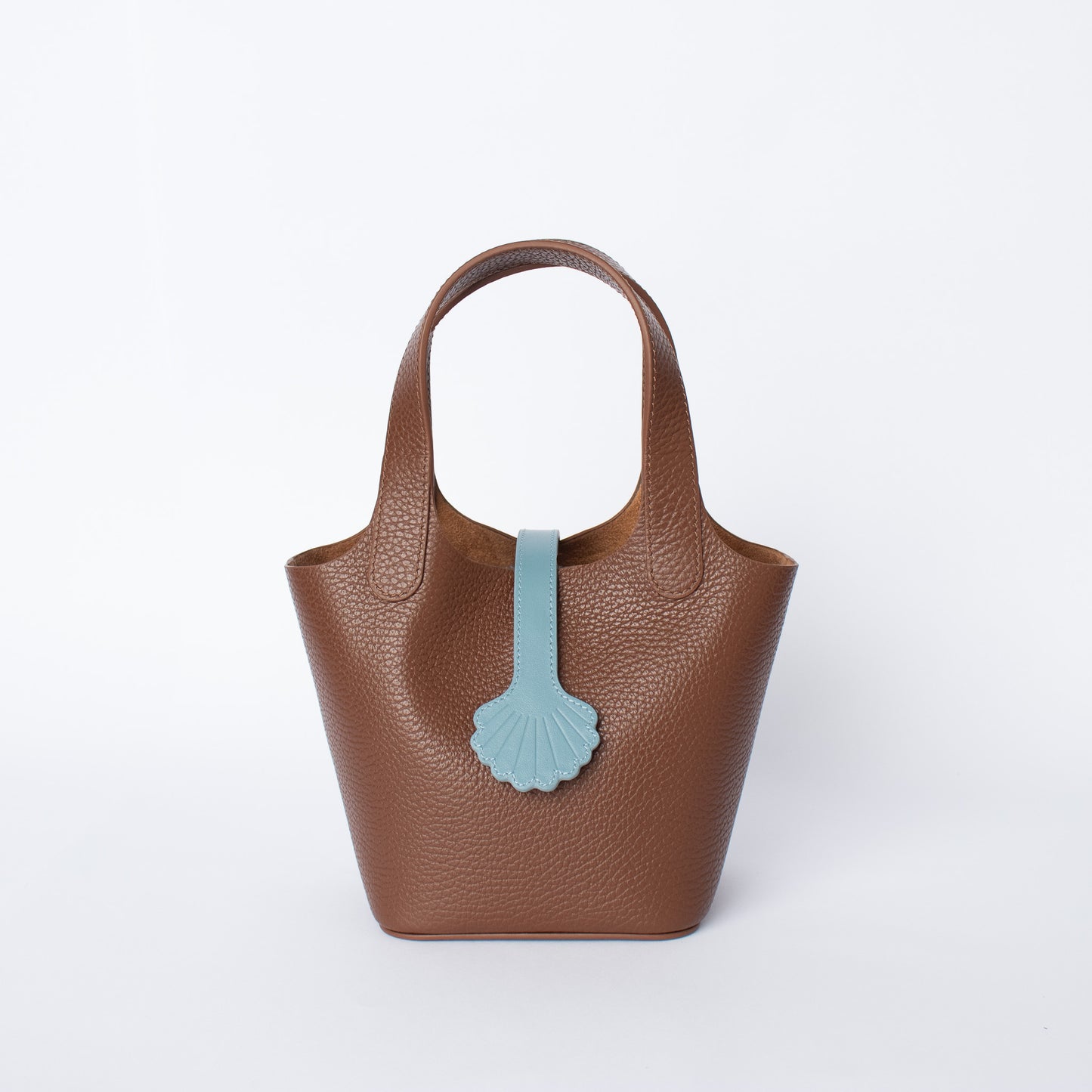 Shell Loop on Blue