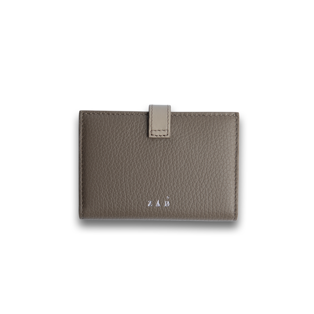 MUHET | Shell Wallet in Biege