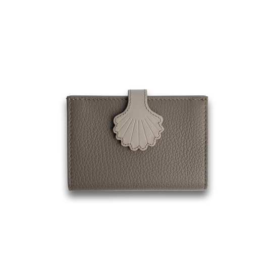 MUHET | Shell Wallet in Biege